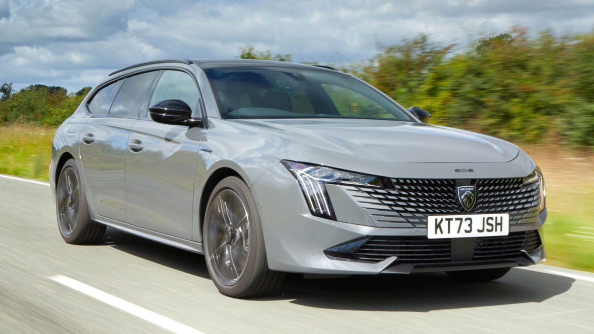 I drove the Peugeot 508 SW with its sleek space-age feel and scrumptious looks