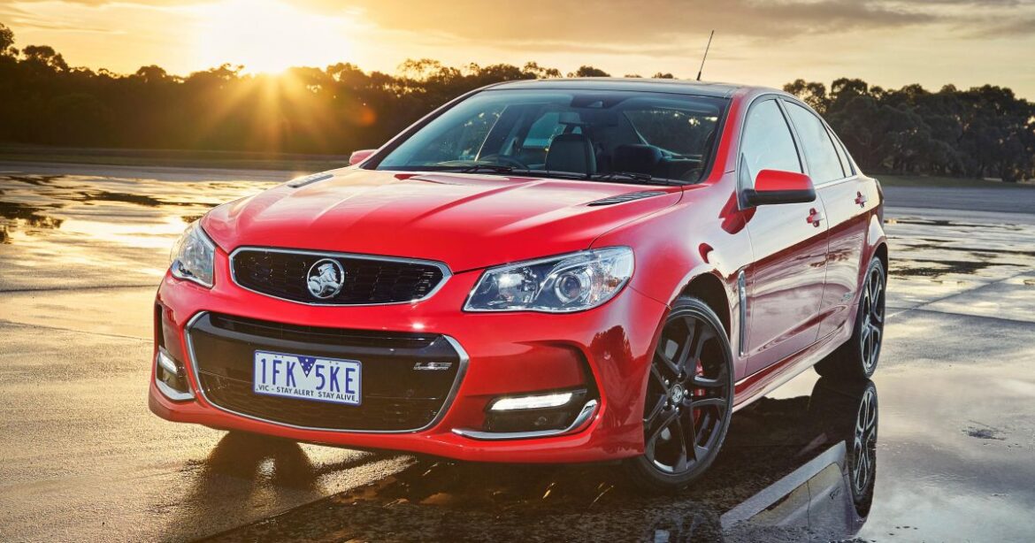 What are the best ways to receive payment when selling a car?